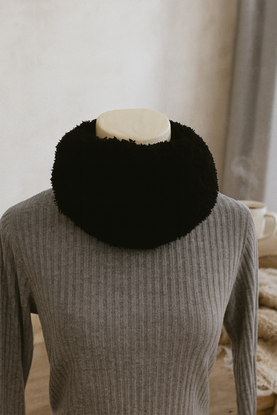 Cuello Nowa Noche