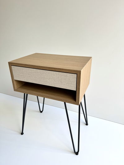 Mesa de luz con cajon Mdf Peteribi y patas hairpin