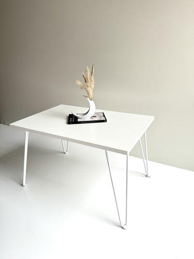 Mesa Ratona Moderna Mdf Blanca 68cm X 45cm