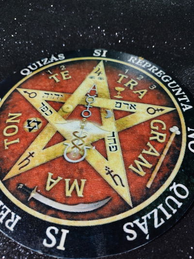 TABLERO TETRAGRAMATON RED