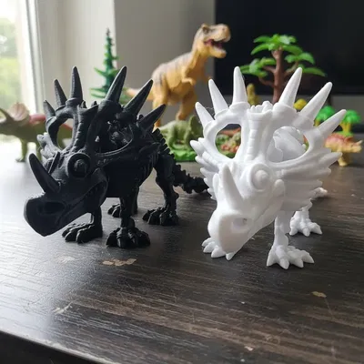 DINOSAURIO ESQUELETO ESTIRACOSAURIO