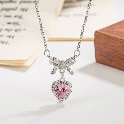 Collar pink heart