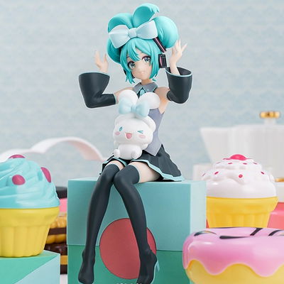 Figura MikuXCinna 17CM