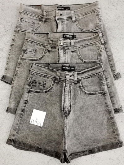 Short Guayaba