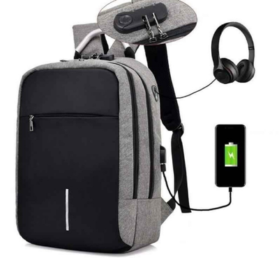 Mochila antirrobo con combinación y salidas de cables