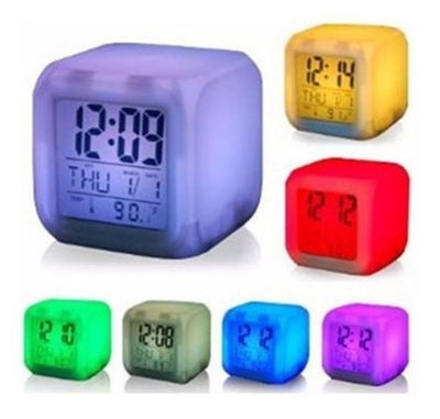 Reloj CUBO con luz, colores