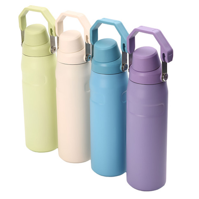 Botella de acero térmica con tapa a rosca y manija colores pastel 650ml. (4989)