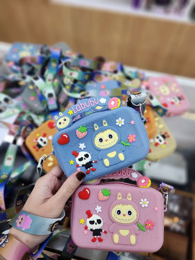 Cartera de silicona LABUBU CUADRADA
