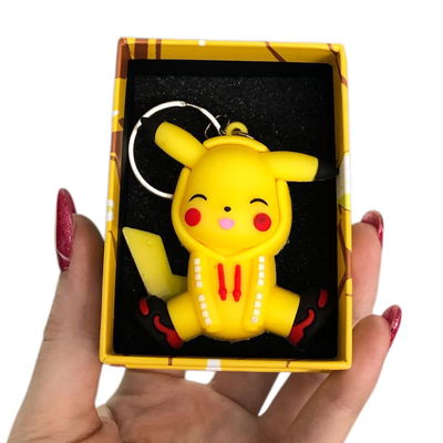 Llavero de goma Pikachu en cajita