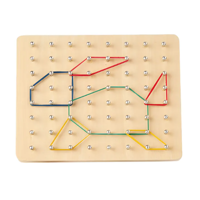 Juego didáctico de madera con clavos y gomitas para armar formas (5811)