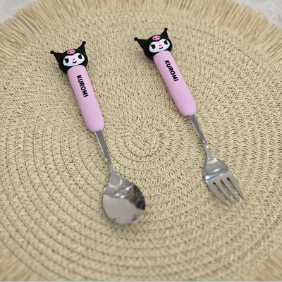 Set de cubiertos KUROMI tenedor y cuchara de acero en bolsita