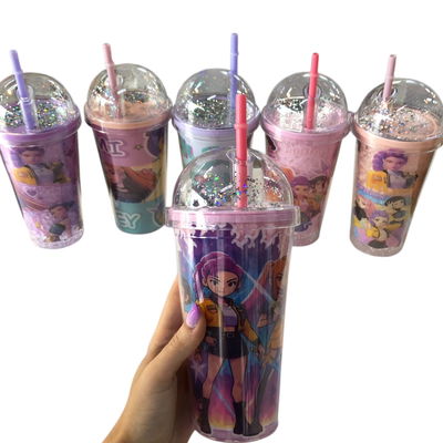 Vaso acrílico GUERRERAS K-POP doble pared con gel y sorbete en caja blanca