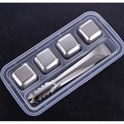 Cubos de acero x4 unidades con pinza en caja acrílica (MT9478)