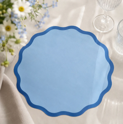 Plato de sitio de papel x24 unidades Onditas lisos AZUL Y CELESTE PASTEL