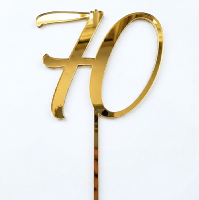 Topper acrílico número 70 DORADO ESPEJADO