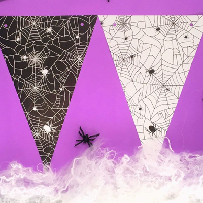 Banderín triangular telaraña halloween