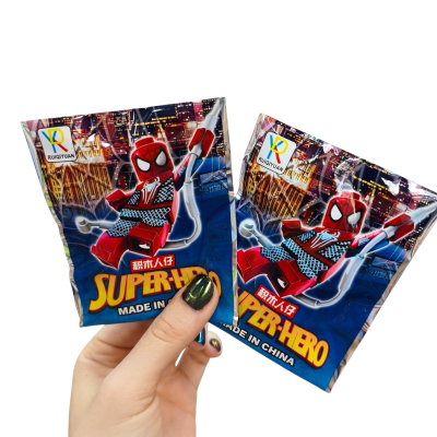 Sobre sorpresa bloque muñeco SPIDERMAN para armar x1 unidad