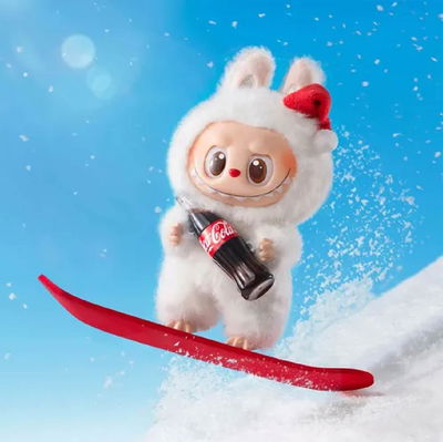 Muñeco LABUBU COCA-COLA