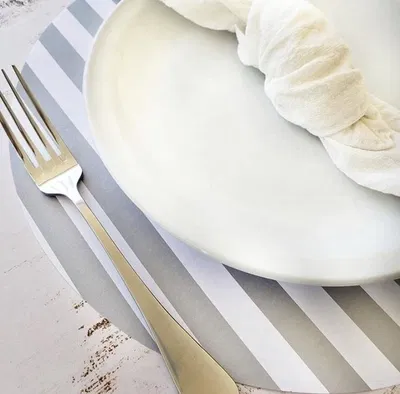 Plato de sitio de papel rayas plata x20 unidades