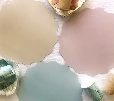 Plato de sitio de papel liso CELESTE PASTEL x6 unidades