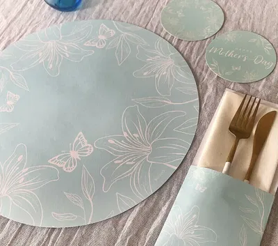 Plato de sitio de papel mariposas aqua x24 unidades