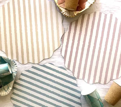 Plato de sitio de papel a rayas CELESTE PASTEL x6 unidades