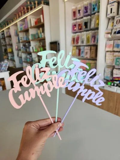 Topper feliz cumpleaños PLATEADO GIBRÉ de plástico