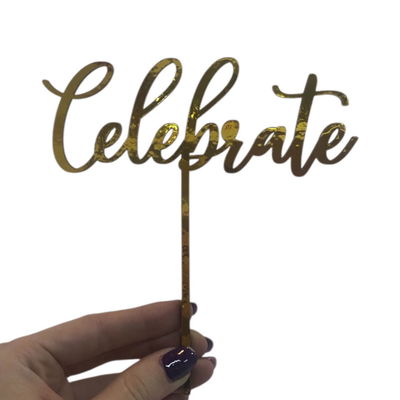 Topper de madera CELEBRATE DORADO