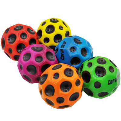 Pelota CORAL SPACE BALL saltarina con luz colores surtidos x1 unidad