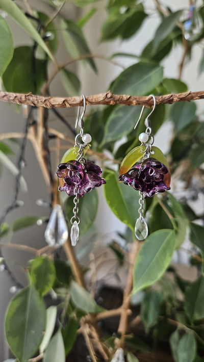 LILYS DEL VALLE MORADOS