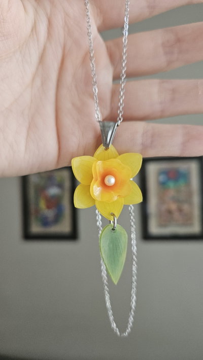 COLLAR NARCISO AMARILLO 
