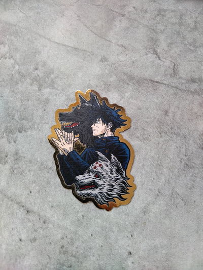 Jujutsu kaisen fushiguro - dorado