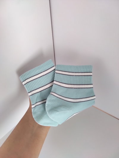 Medias tenis - rayas blancas