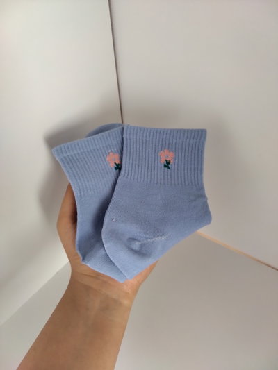 Medias tenis - celeste c/flor