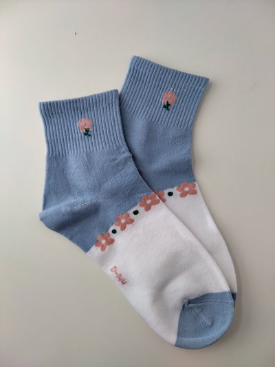 Medias tenis - celeste c/flor