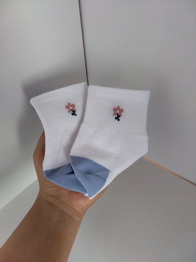 Medias tenis - blanca c/flor