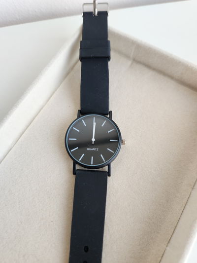 RELOJ SIENA NEGRO