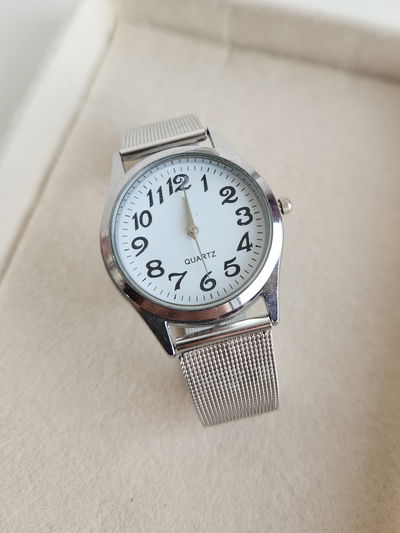 RELOJ MALIBU