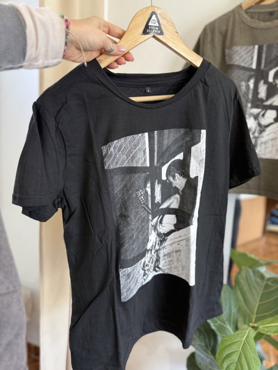 Remera Mirror Negro MC