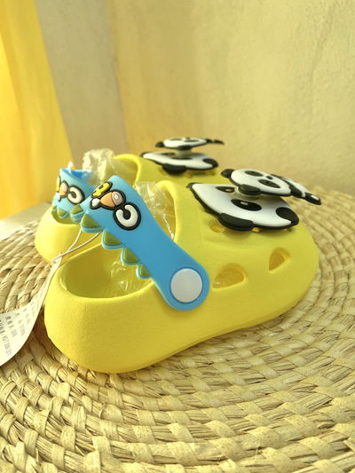 Crocs panda 