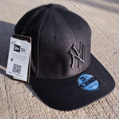 GORRA CERRADA NY NEGRO