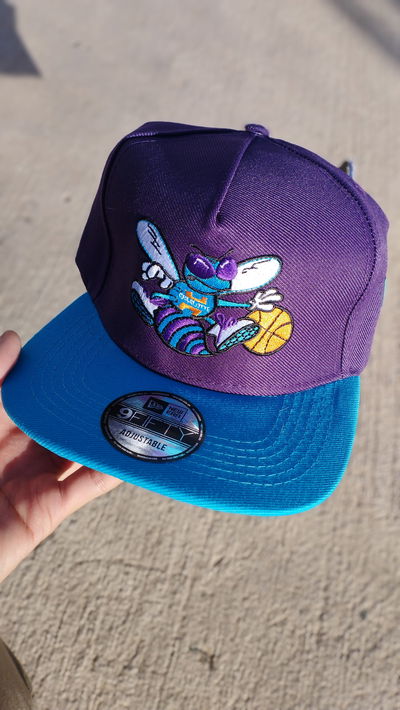 GORRA PLANA AJUSTABLE 
