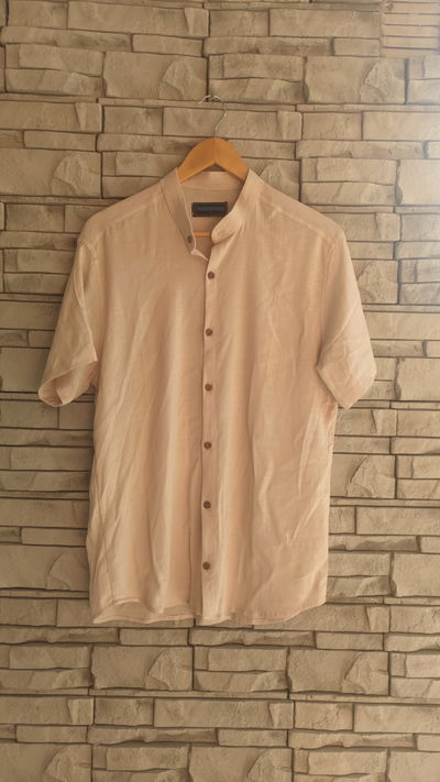 Camisa lino cuello mao beige 