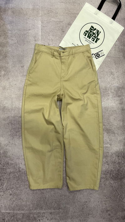 BAGGY BEIGE