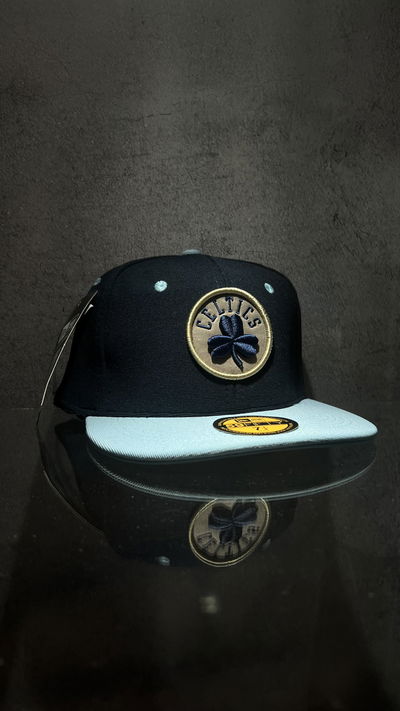 GORRA CERRADA CELTICS AZUL/CELESTE 