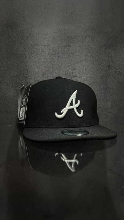GORRA CERRADA A NEGRA