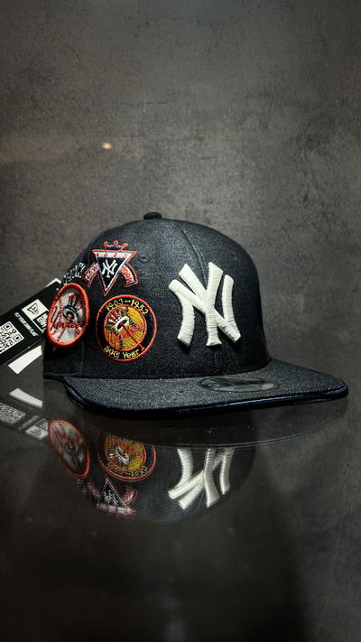 GORRA CERRADA NY PARCHES AZUL MARINO 