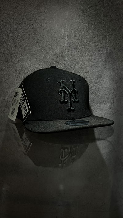 GORRA CERRADA NY NEGRA 