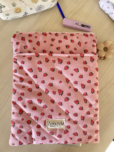 funda laptop/ipad frutillita