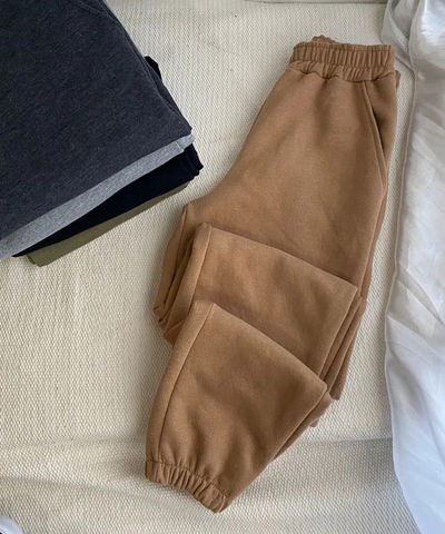 Jogger frizado - avellana